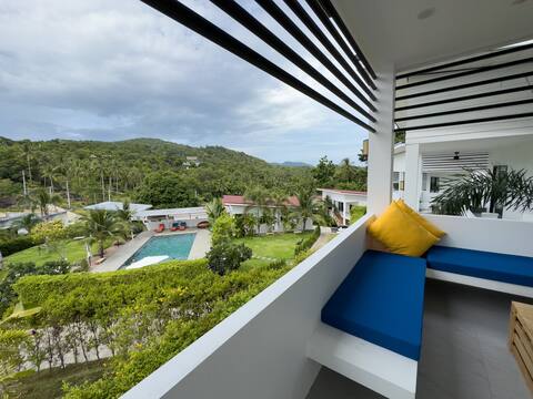 Two-bedroom deluxe villa. Swimming pool and gym
