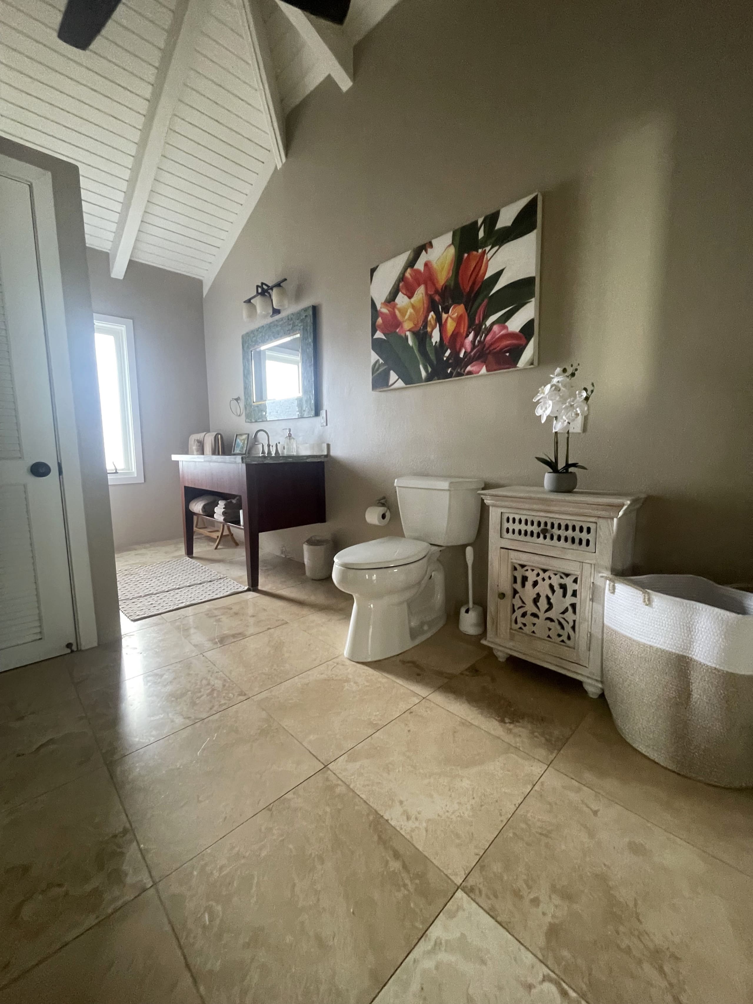 Home in Lahaina · ★4.91 · 4 bedrooms · 4 beds · 2 baths - Image 31