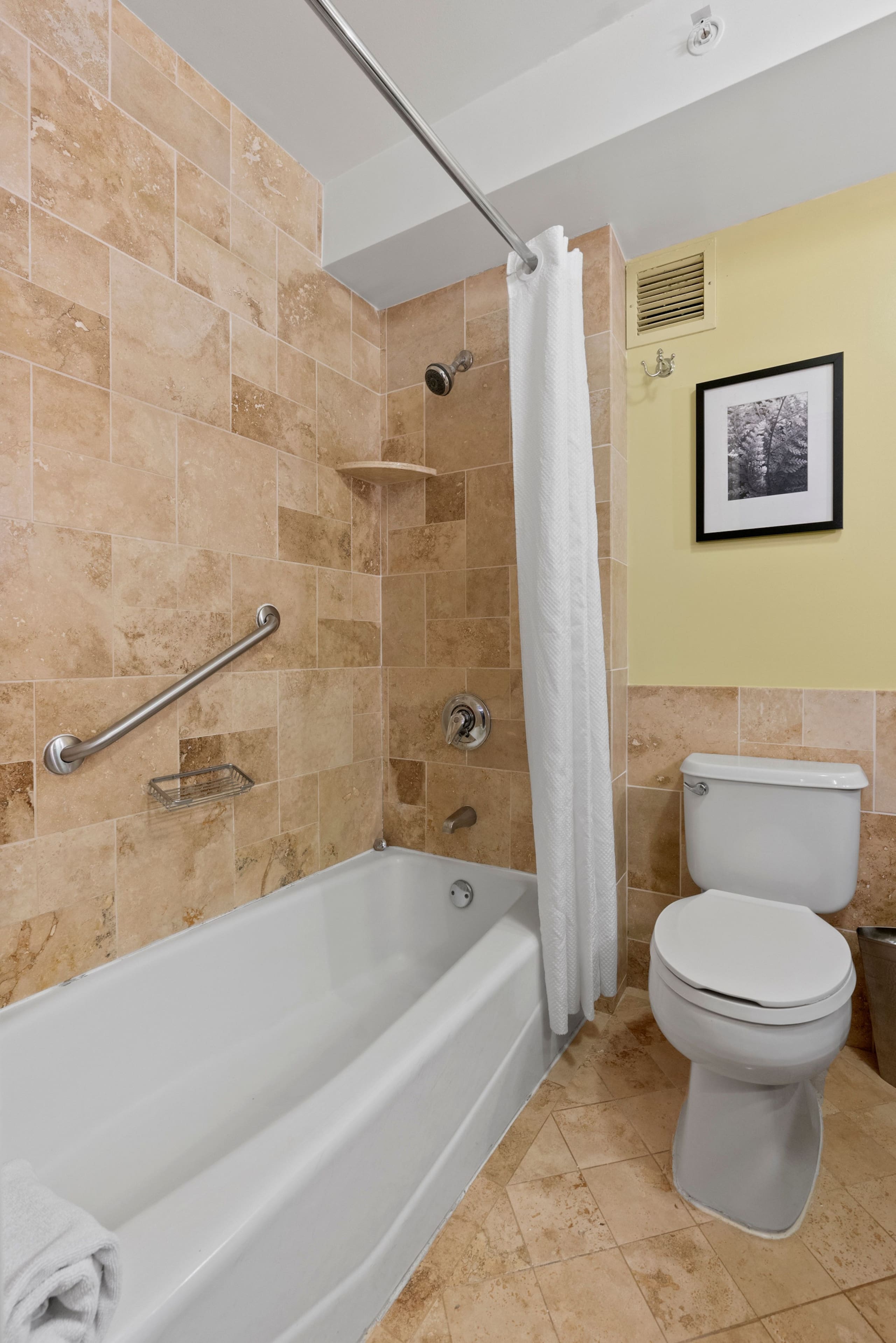 Condo in Lihue · ★4.62 · 1 bedroom · 1 bed · 1 private bath - Image 7