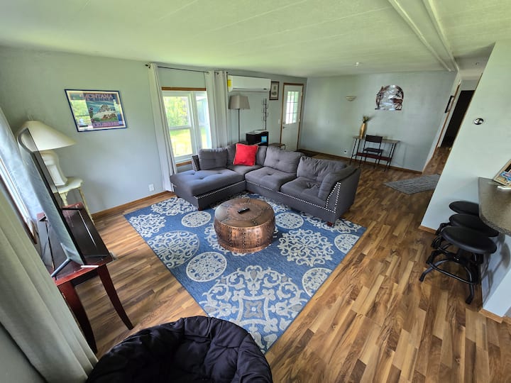 The Last Acre · Riverfront Near Glacier · Sleeps 8 - Kalispell, MT