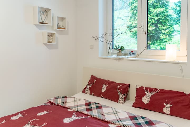 2nd bedroom with double bed