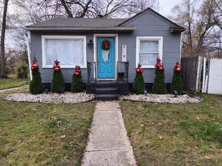 Little On The Prairie - Detroit, MI