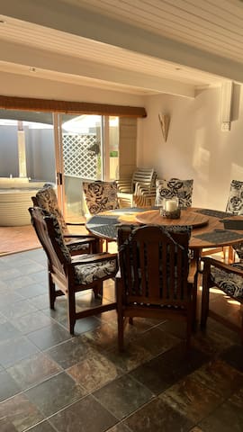 94onGrey: Chic-Coastal-Retreat with HOT TUB