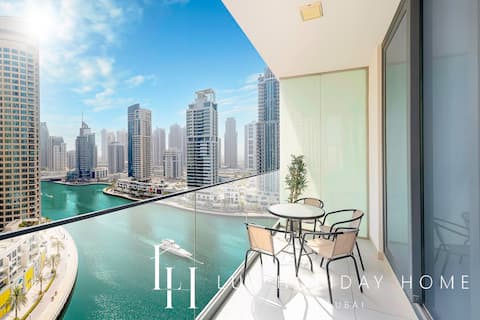 LUX | Contemporary Suite with Full Marina View 6