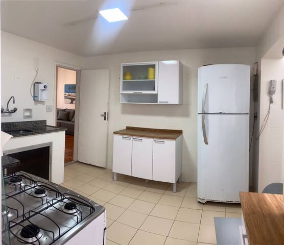 Great space in Ipanema! 3BR, 2,5 B gallery image 4