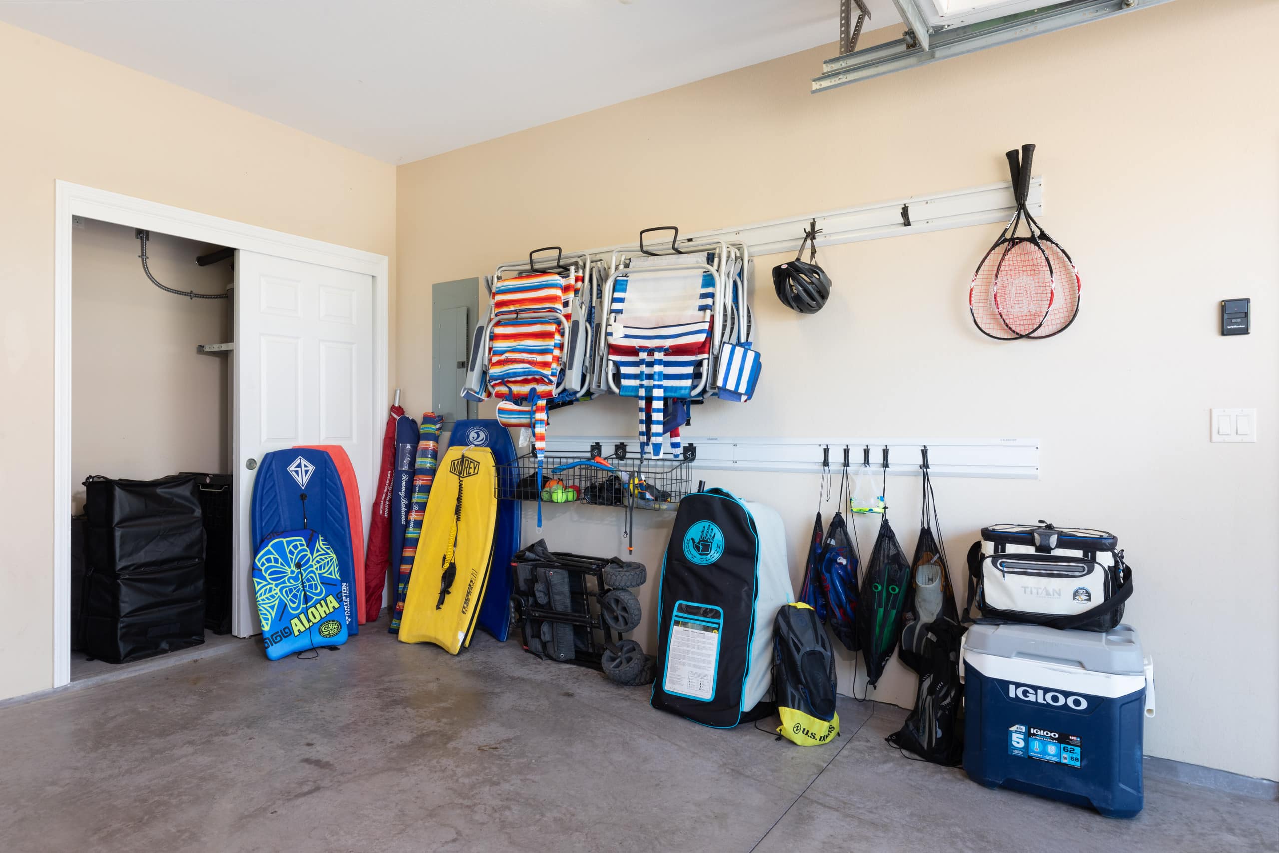 Home in Waimea · ★5.0 · 4 bedrooms · 6 beds · 3.5 private baths - Image 43