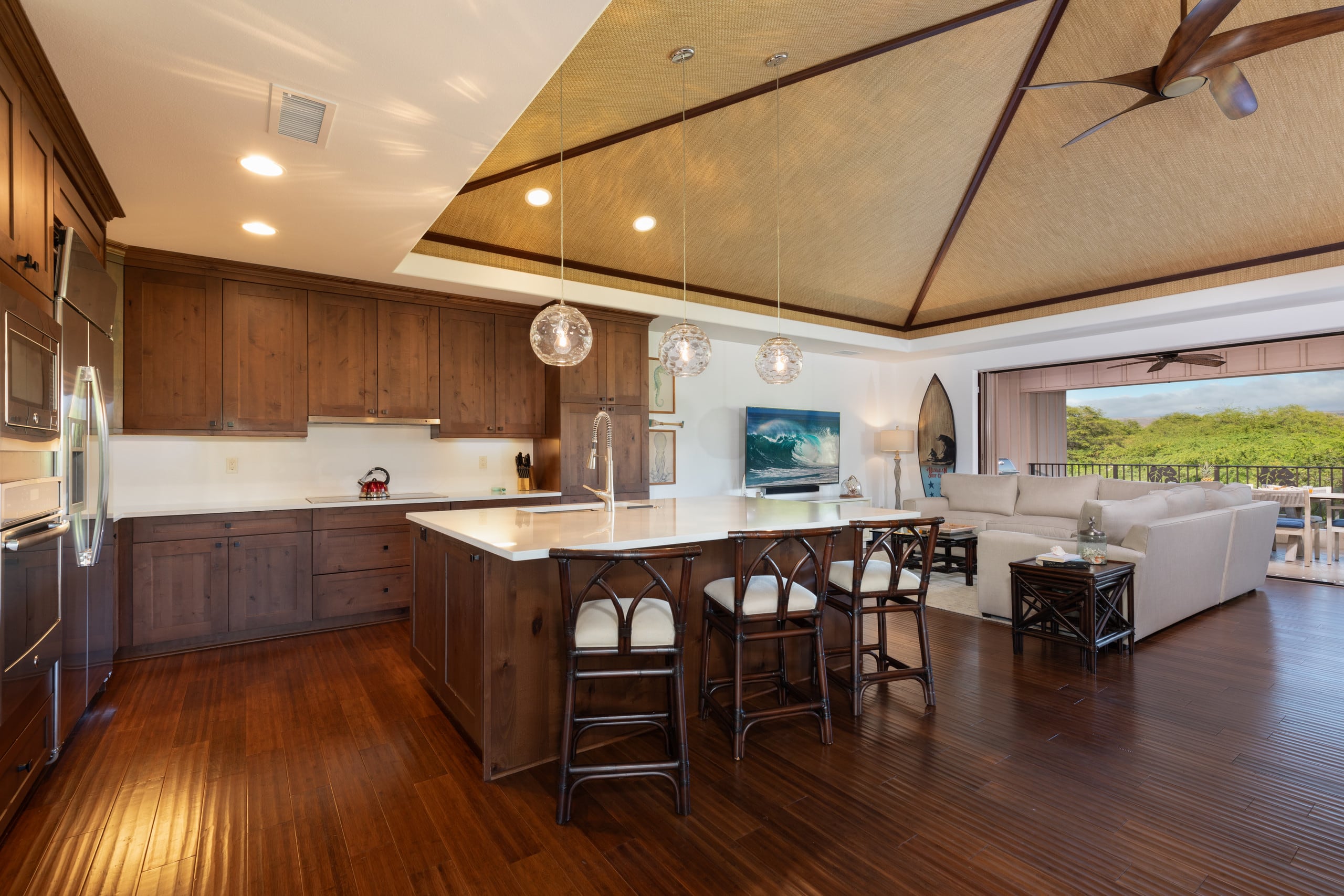 Home in Waimea · ★5.0 · 4 bedrooms · 6 beds · 3.5 private baths - Image 11