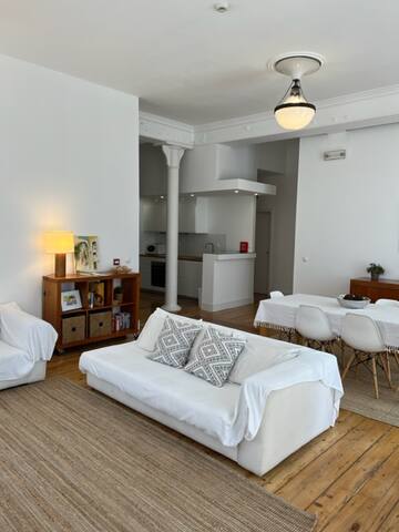 Lisbon Tejo Apartment Best Location and River View gallery image 2