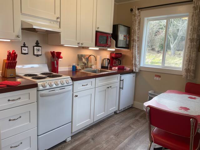 North Beach Inn managed Airbnb listing 2