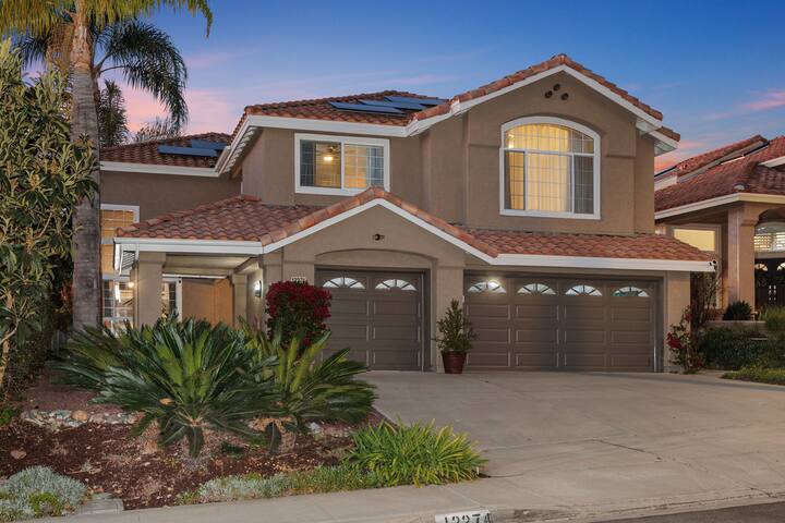 Spacious Canyon-View Oasis – Pool, Sauna gallery image 3