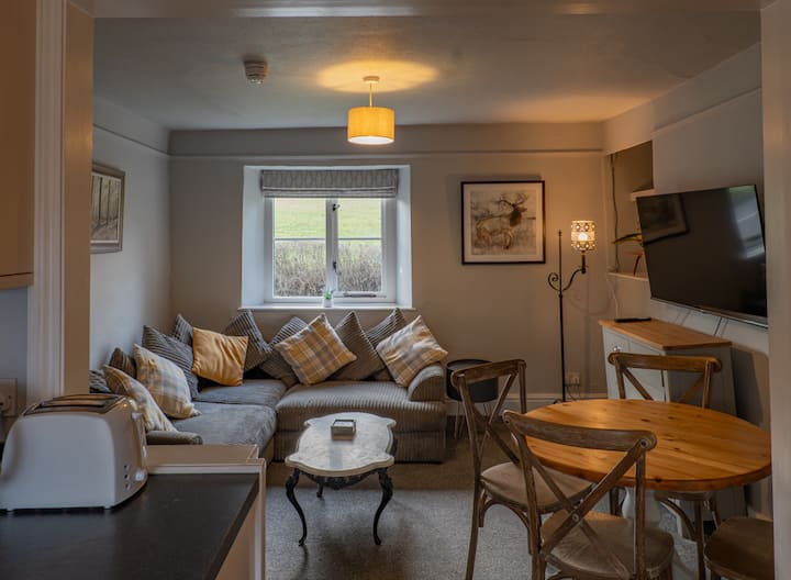 The Flat Over The Pub! - Winchcombe