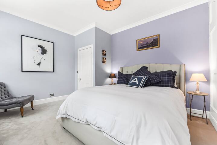 Beautiful 3bed/2.5bath house with garden gallery image 3