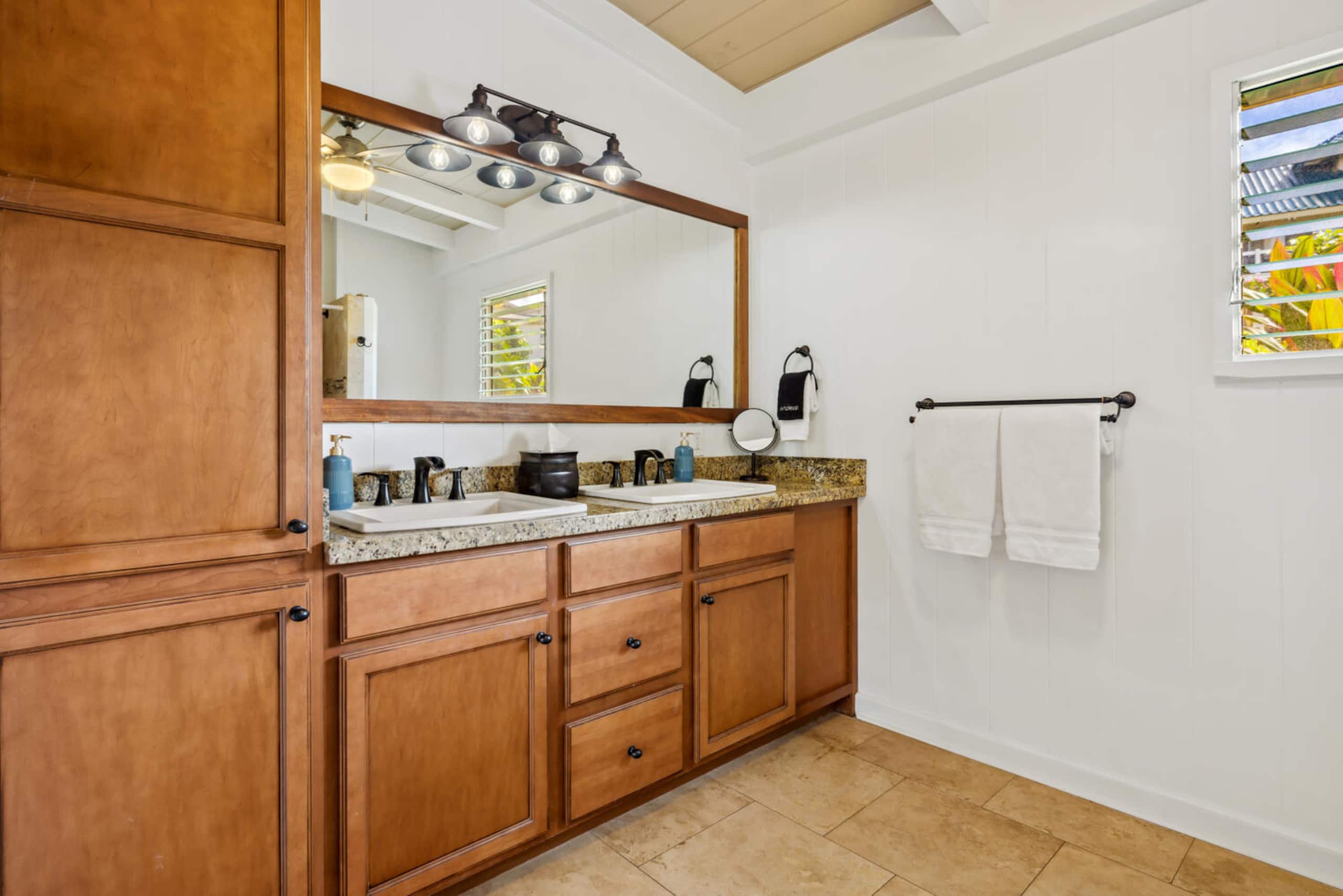 Home in Koloa · ★4.81 · 3 bedrooms · 5 beds · 2 private baths - Image 12