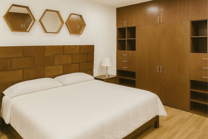 Соба со удобен кревет кој ви овозможува најдобар одмор