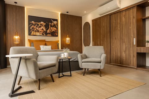 Successful Airbnb property: °Downtown Gem: Eat, Shop, & Explore on Foot° in Granada