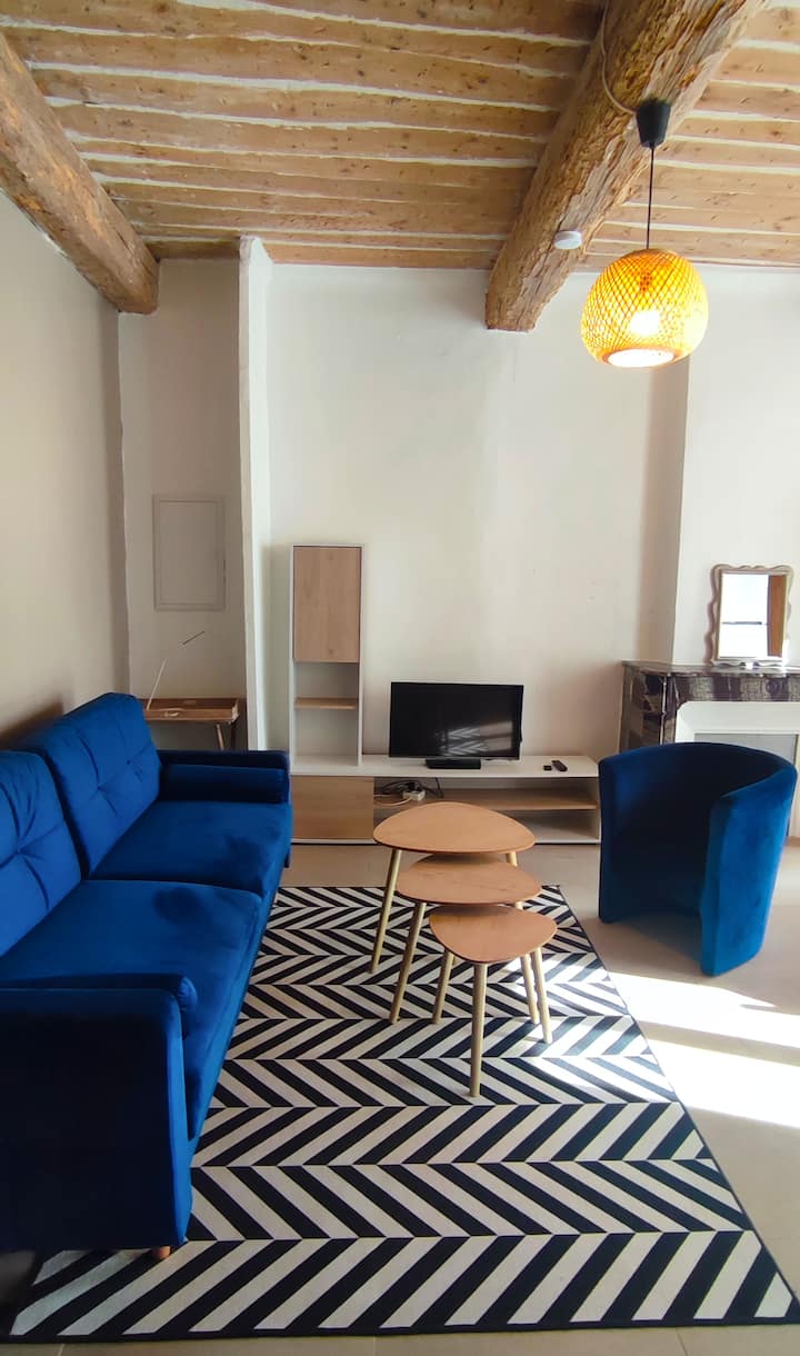 Appartement Provençal Climatisé, Balcon Au Soleil - La Motte