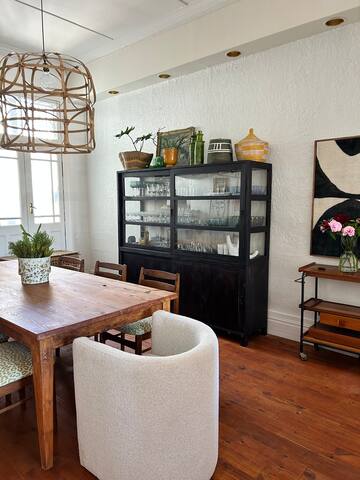 3-bedroom family home with pool close to beaches gallery image 5