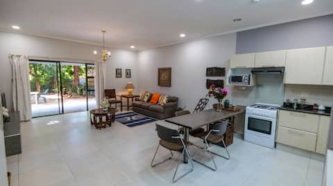 2 Bedroom Flat with Pool & Garden (Room #5)