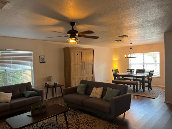 Green Oasis | Solar Pool, Jacuzzi & Waterfall - Alamo Ranch - San Antonio