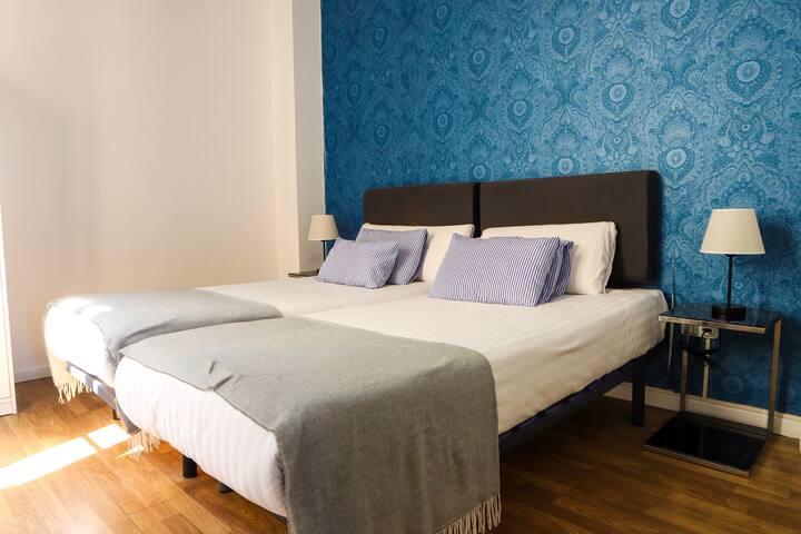 Valencia Luxury – Malvarrosa Beach II gallery image 2