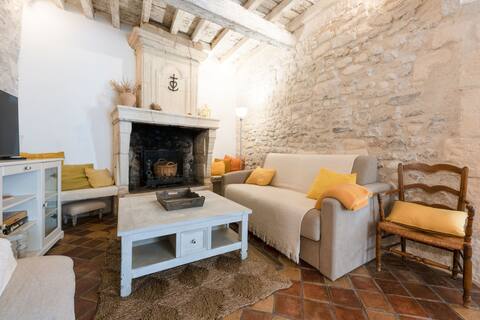 Popular Airbnb listing: L'Oustau d'Arles in Arles