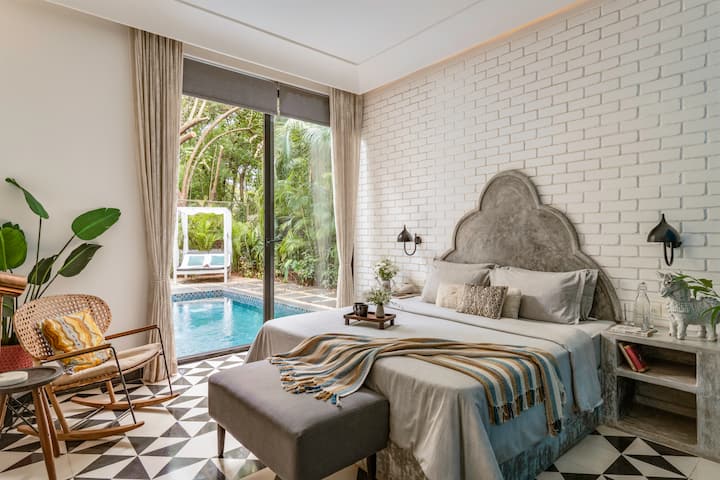 Bedroom 1 image 2
