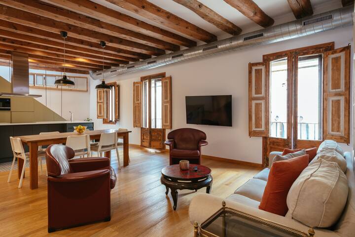 Bella Gothic Terrace gallery image 3