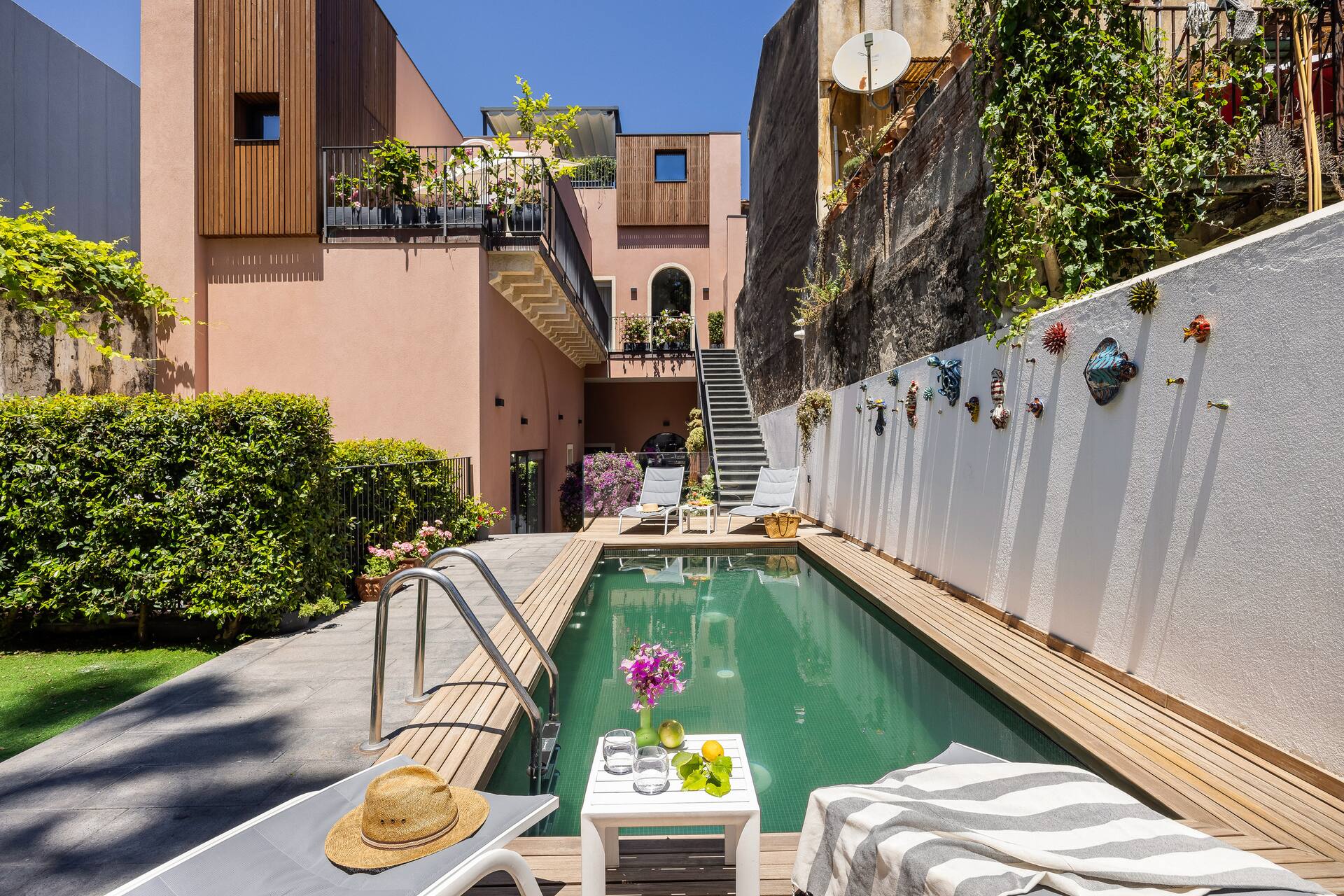Bocca di Rosa Suite with Private Jacuzzi and Pool