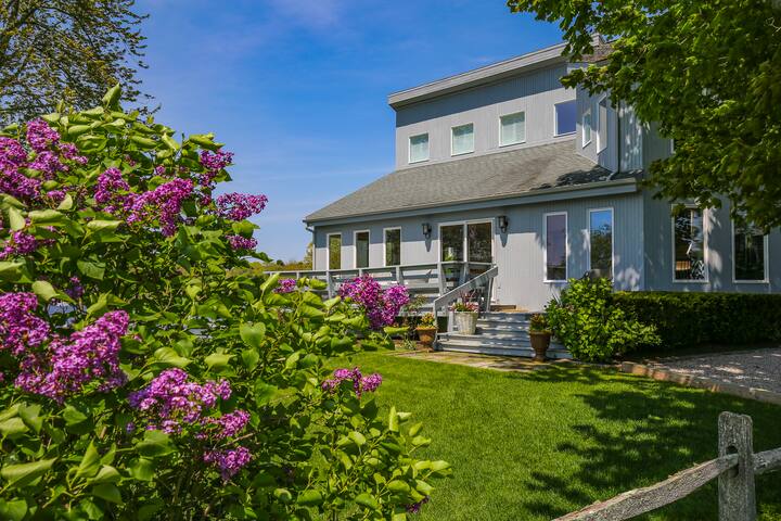 Waterfront Secluded Home with Dock gallery image 4