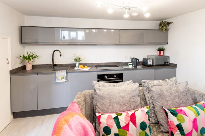 Gorgeous Boutique Flat Sleeps 2 In Lyme Regis - ライム・レジス