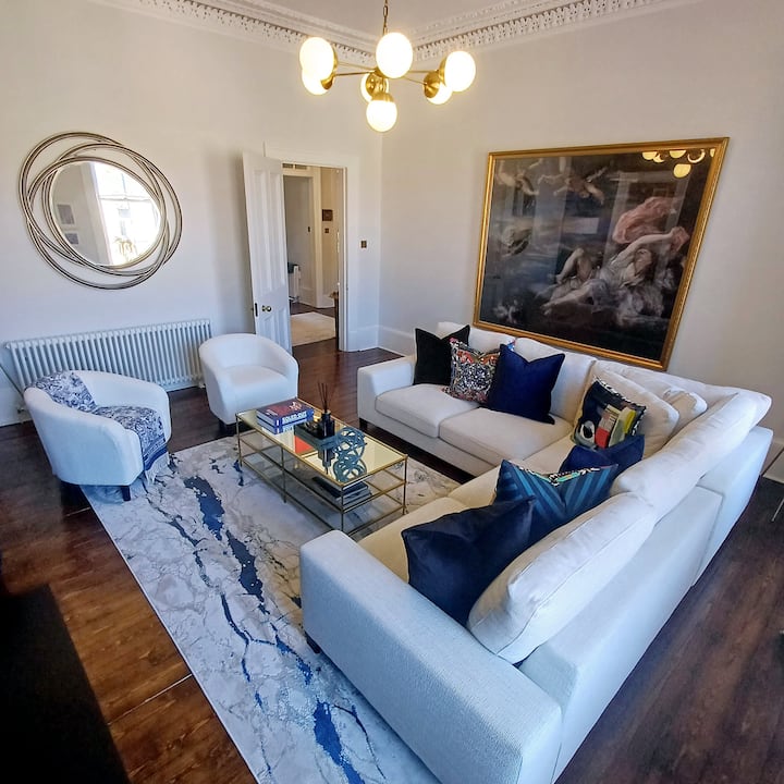 Homely Modern Flat, B/room Suit 1 Person To Chill - Glasgow