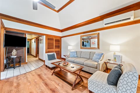 Hawaiian Treehouse 1Br Condo in Poipu with A/C