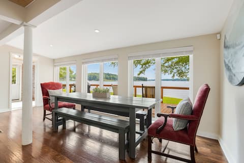 Best Lake Front w Floating Dock/Firepit-Sleeps 10