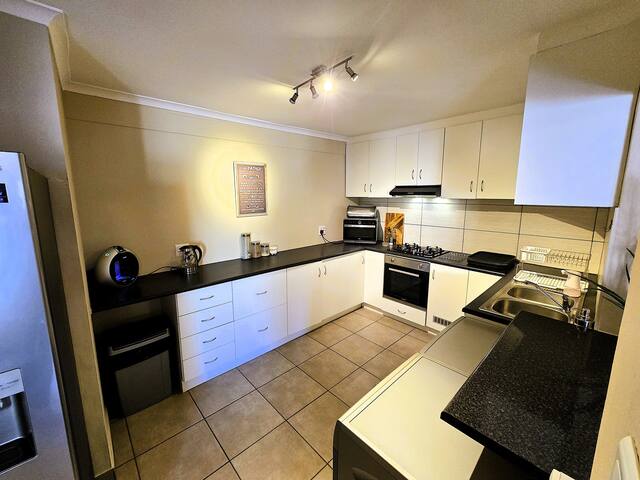 Walters Lane Apartment 3 – No loadshedding gallery image 5