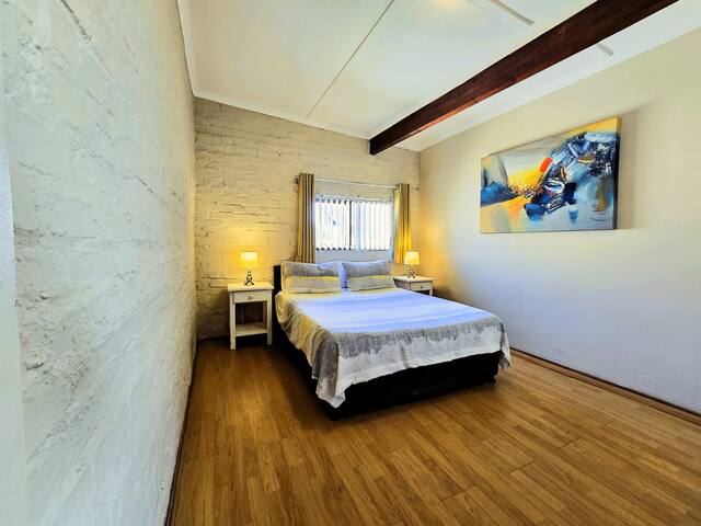 Walters Lane Apartment 3 – No loadshedding gallery image 4