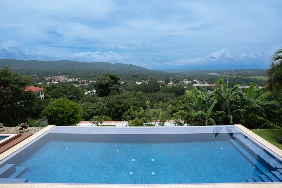 Casa Om, an infinity-pool villa above the Central Valley, Ciudad Colón, San José, Costa Rica, photo 8 of 10