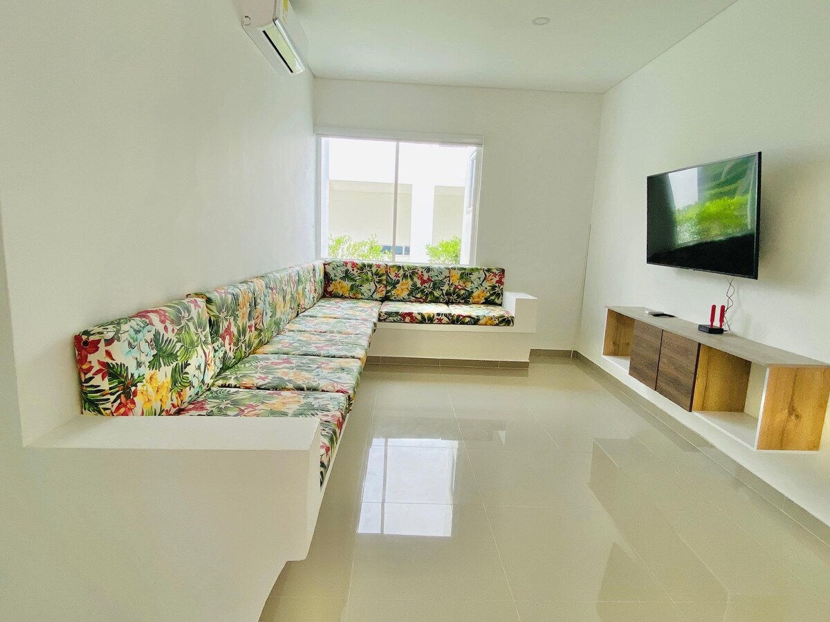 4BR Cottage in Girardot — photo 1