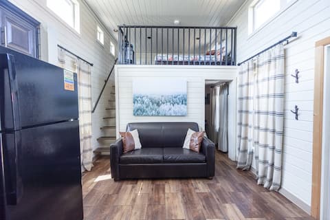 Top performing Airbnb: Cozy Pine Cabin | Splash Pad + BBQ Grill in Heber Overgaard