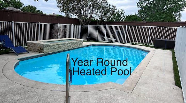 Cheerful 3 Bedroom Home With A Gated Private Pool - Euless, TX