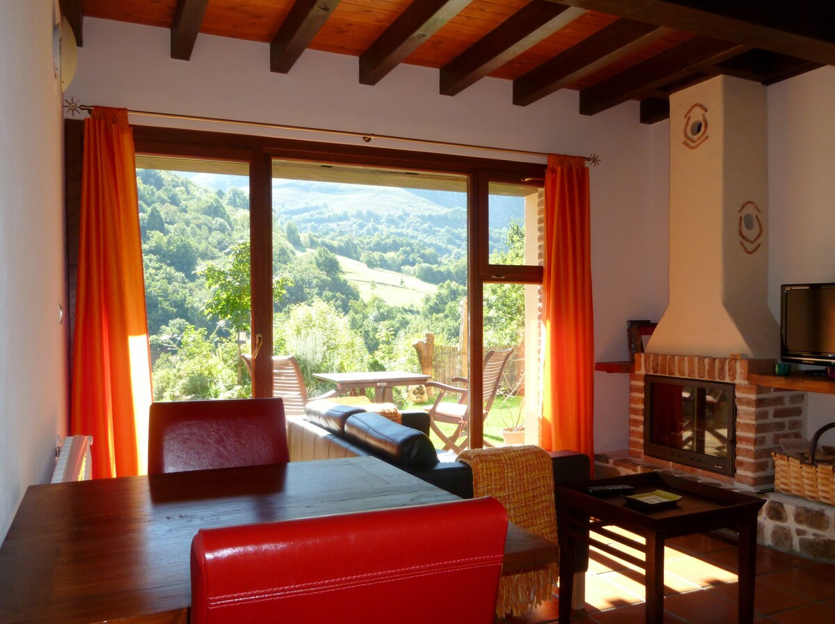 Top Airbnb: Jascal Casas Rurales (Fuego) in Cabrales