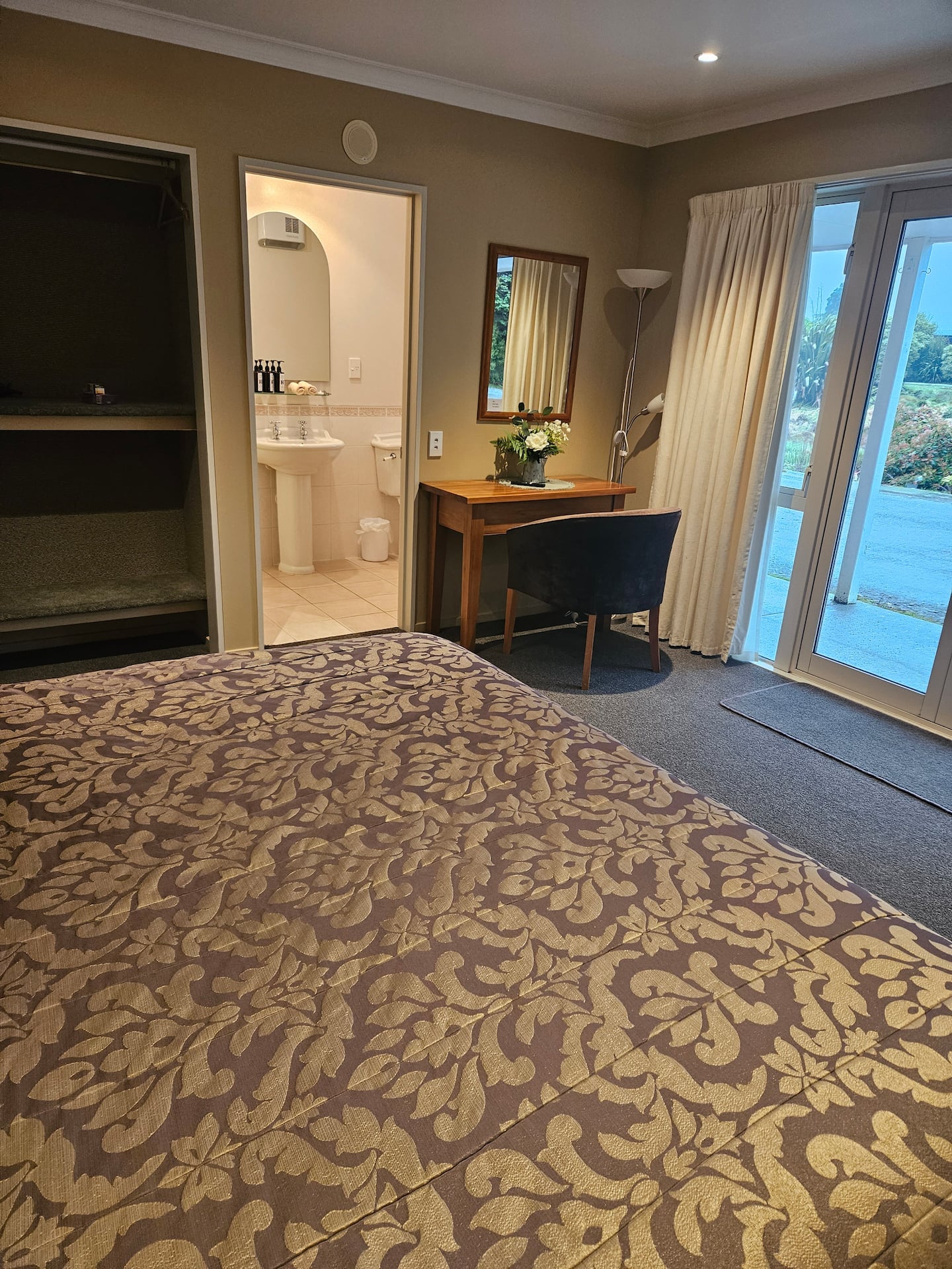 Misty Peaks Guesthouse 4