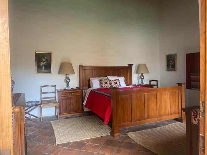 CHUMBA CHA 1 CHA KULALA chenye BAFU na kitanda cha mtoto