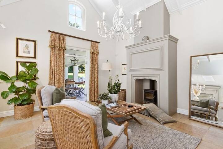 Rathfelder Home Constantia Serviced Off the Grid gallery image 4