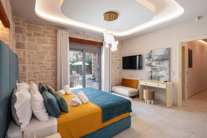 Step Into a Lush Oasis of All Comforts by the Sea! gallery image 5