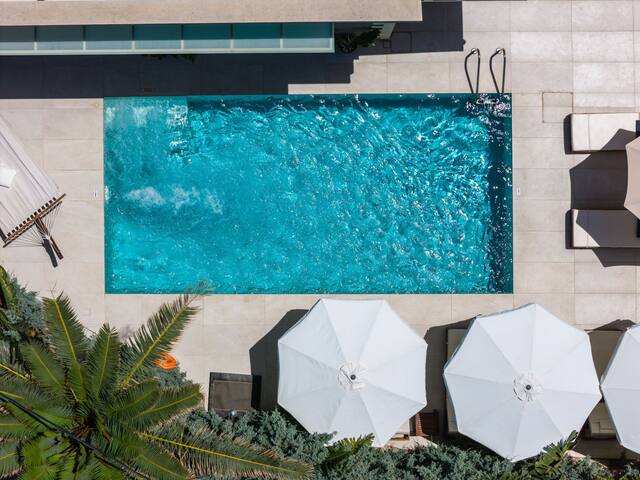 Step Into a Lush Oasis of All Comforts by the Sea! gallery image 2