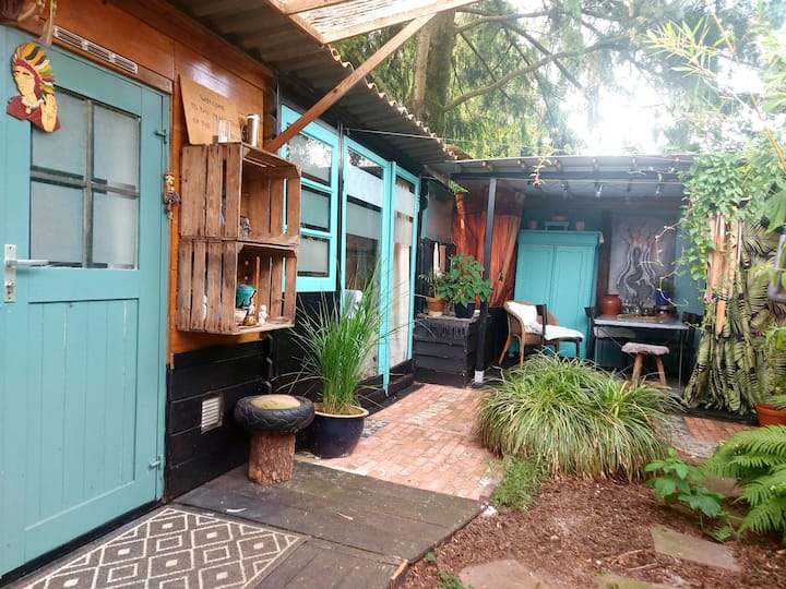 Back To Basic
Eco-minded Self-made Garden Cabin - Huizen