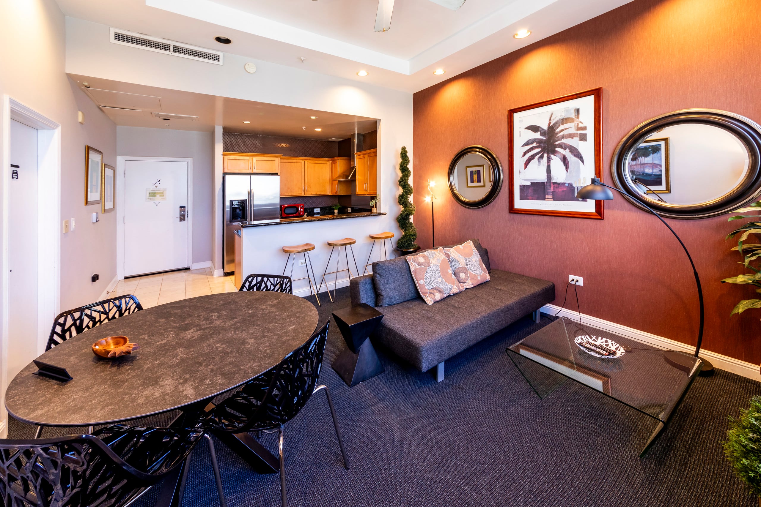 Condo in Honolulu · ★4.83 · 1 bedroom · 3 beds · 1 bath - Image 2