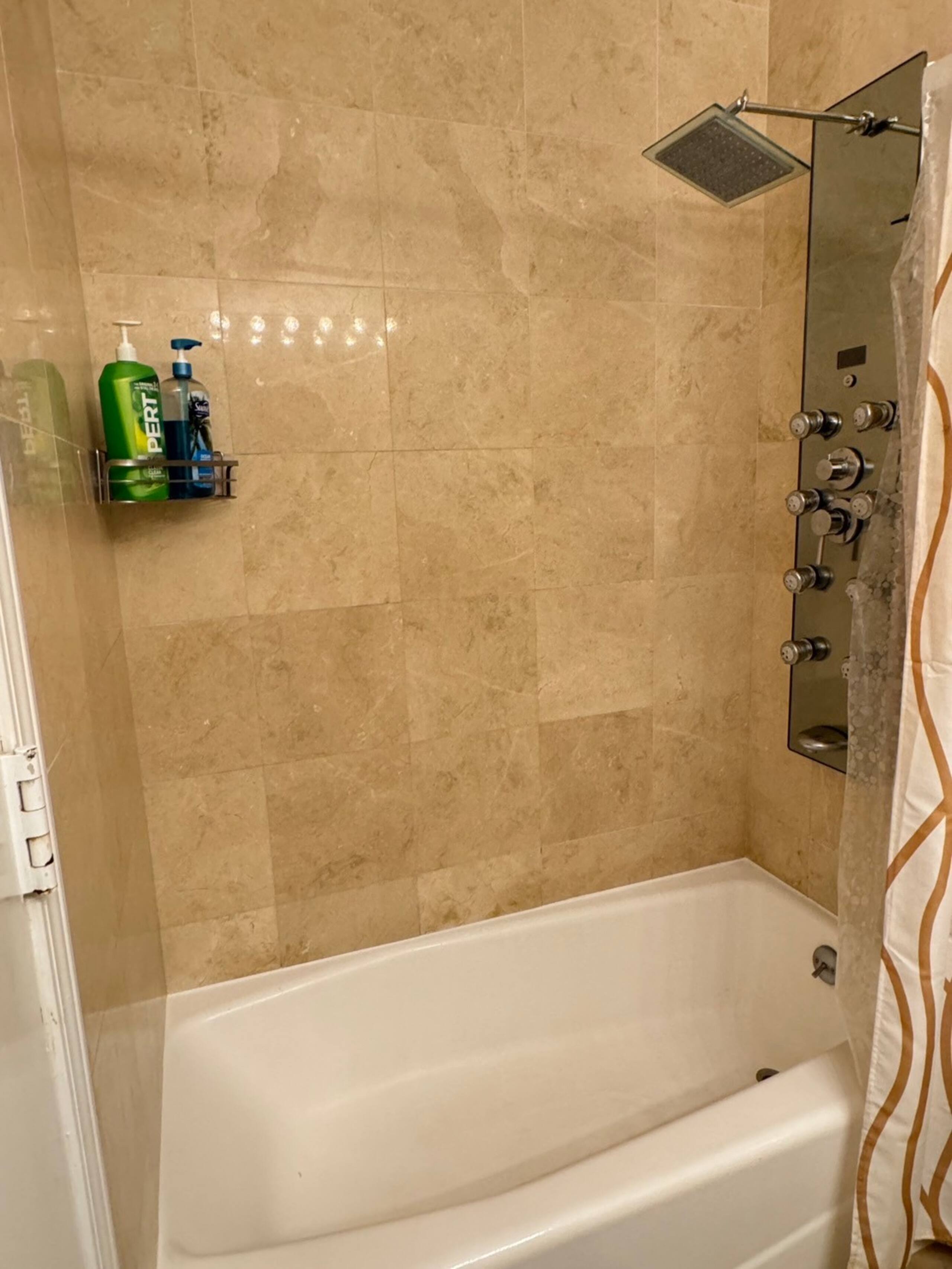Condo in Honolulu · ★4.83 · 1 bedroom · 3 beds · 1 bath - Image 44
