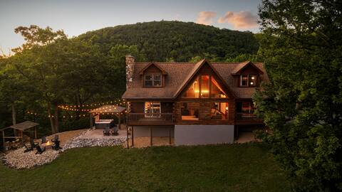 Bearloga:Hot Tub, Sauna, Stunning Views, 75 acres