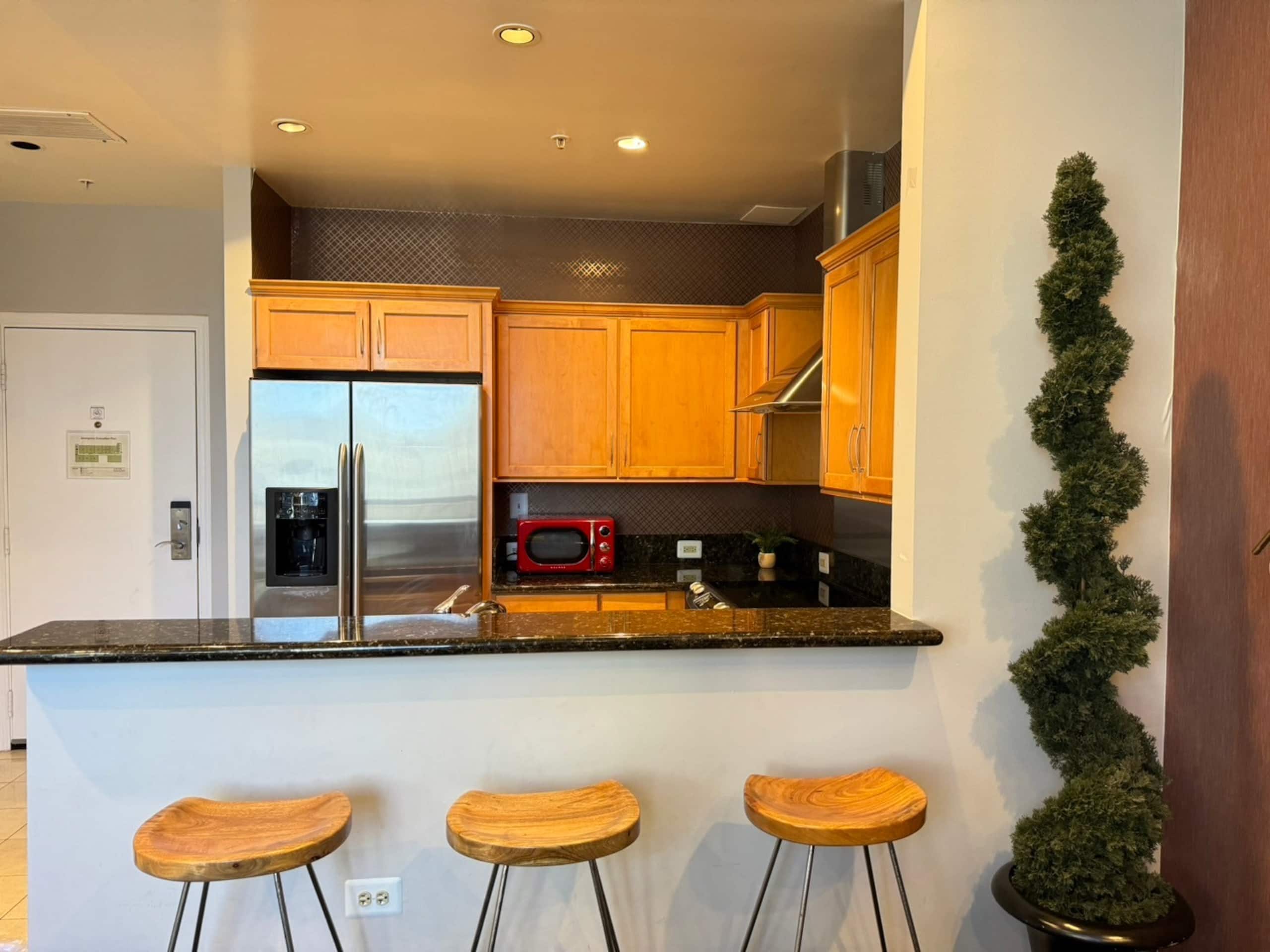 Condo in Honolulu · ★4.72 · 1 bedroom · 3 beds · 1 bath - Image 16